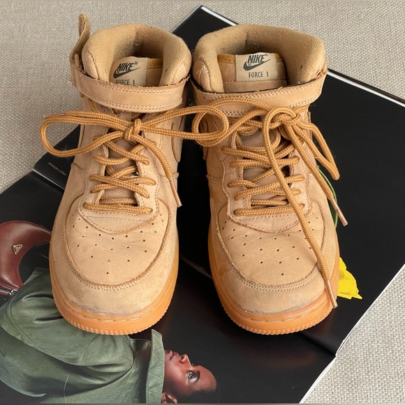 Nike Force 1 Mid Kids Unisex In Wheat Suede Gum Soles Size 3Y ( EUR 35) - Picture 7 of 14